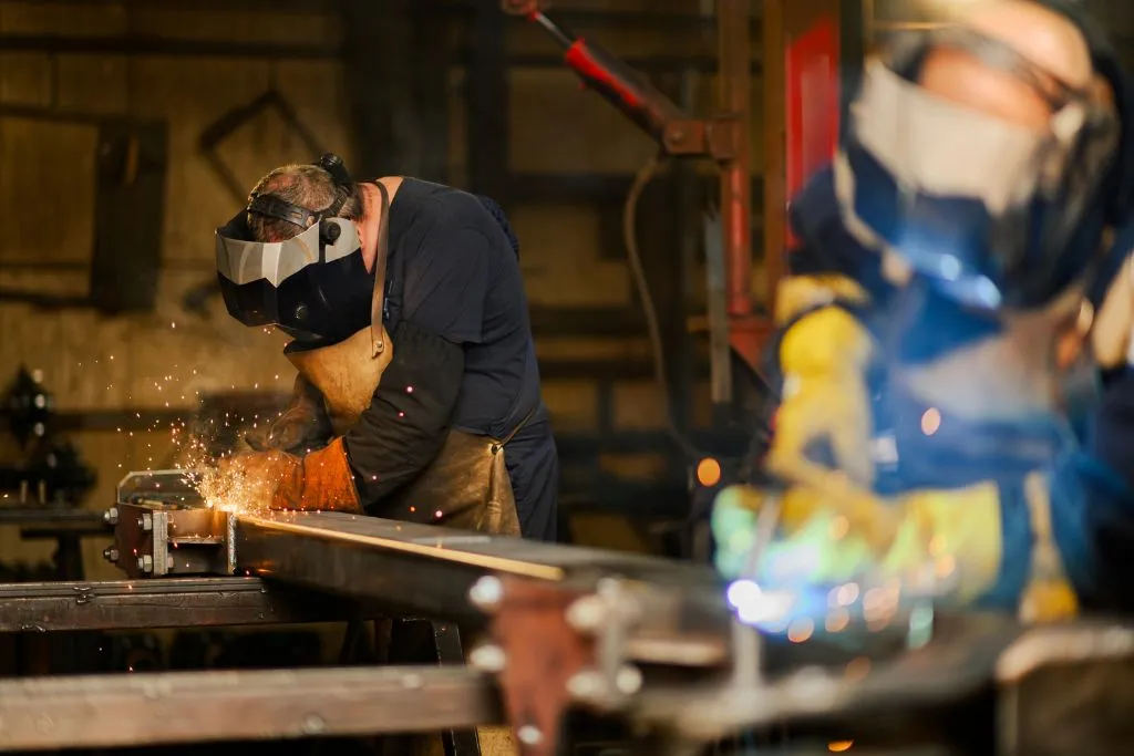 aposentado especial precisa pedir demissão ou pode continuar trabalhando