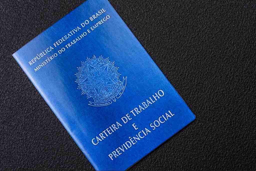 STJ define que falta de registro na carteira não prova desemprego para fins previdenciários