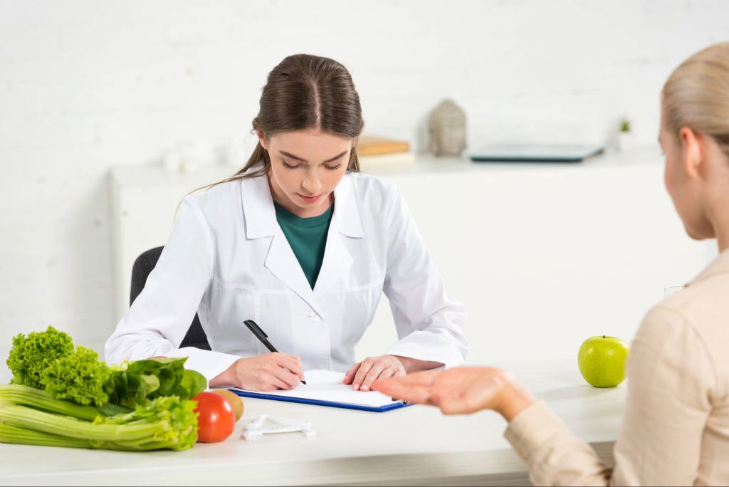 Comissão aprova projeto que obriga planos de saúde a cobrir exames solicitados por nutricionistas