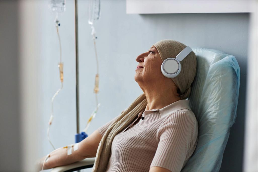 Plano de saúde deve custear quimioterapia para paciente com câncer de mama