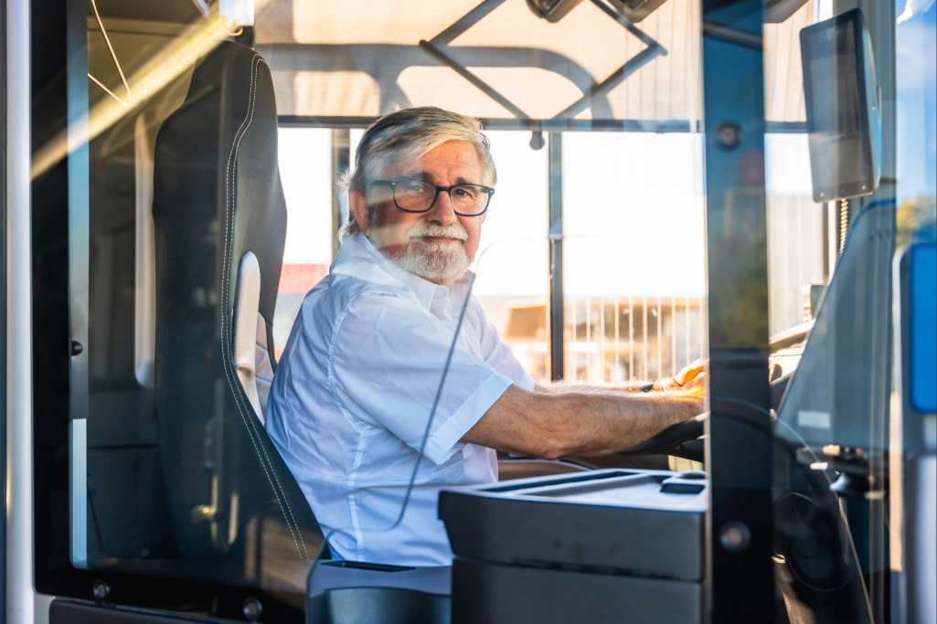 STJ garante aposentadoria especial a motoristas e cobradores de ônibus