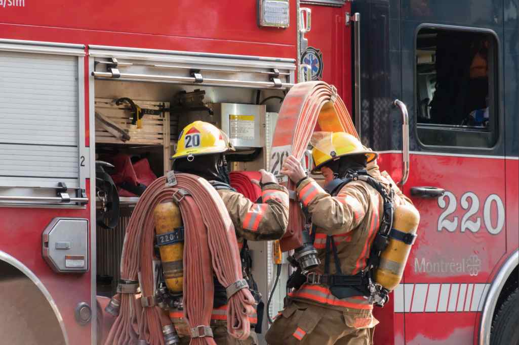 10 anos de trabalho civil para PMs e bombeiros